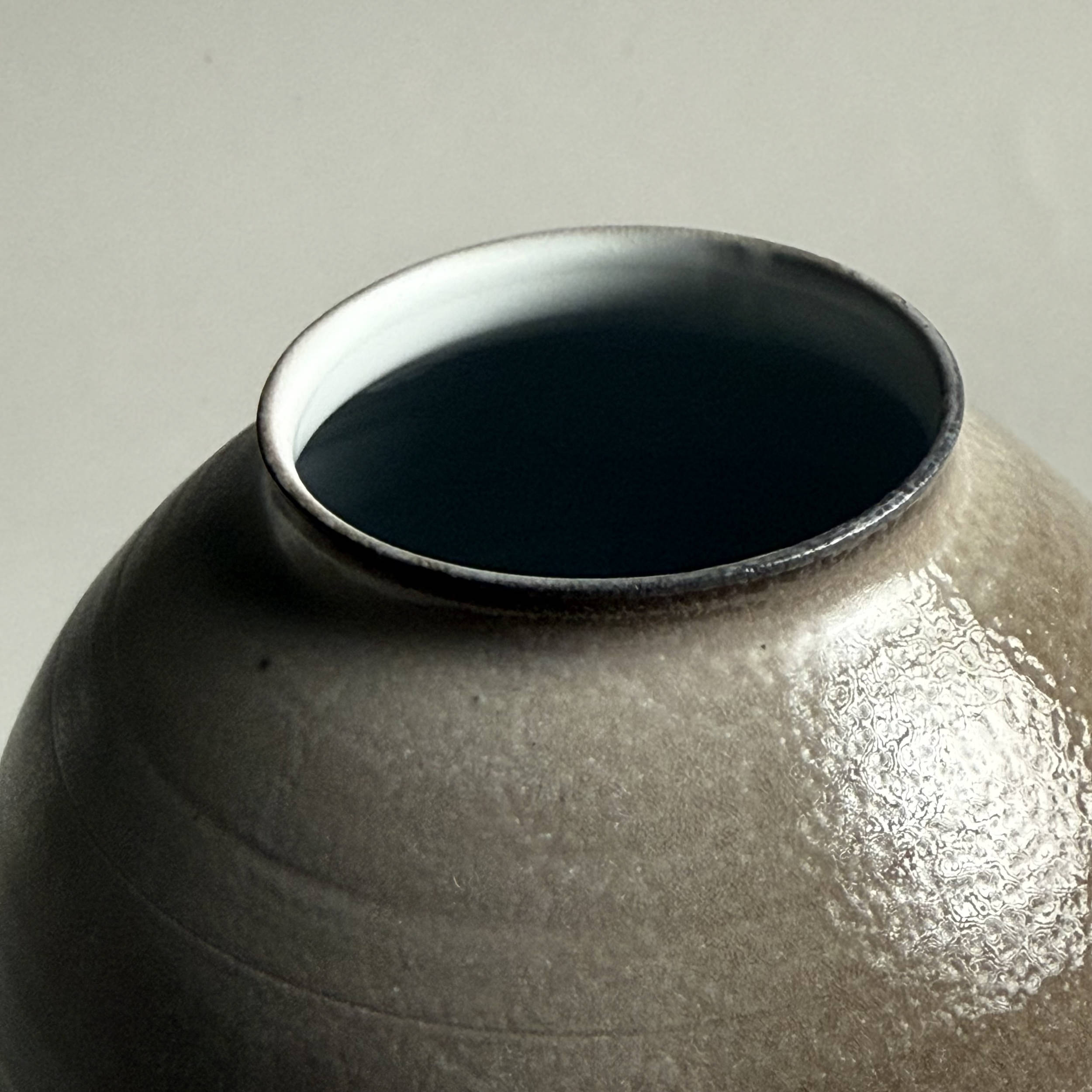 Kazegama Fired Porcelain Vessel 03