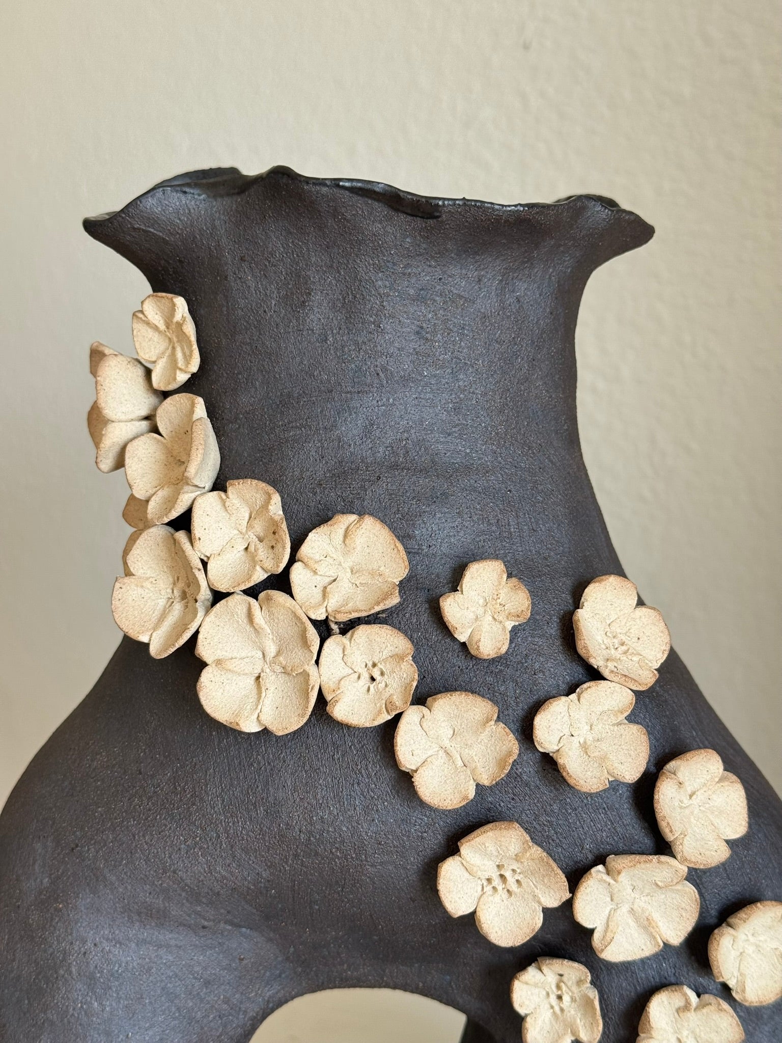 Rhythmic Black Earth Base With Flowers