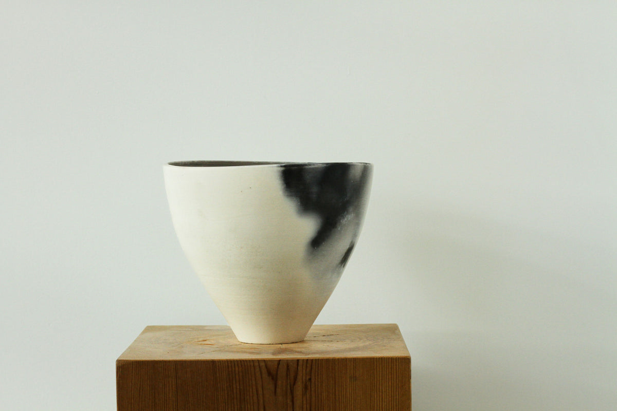 Sawdust-Fired Vase 068