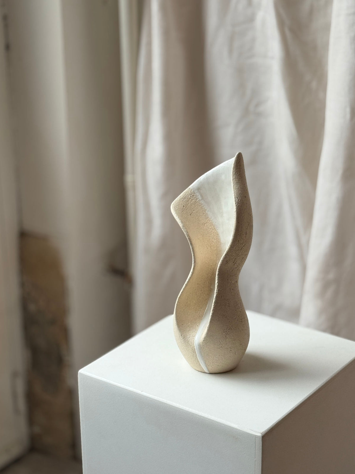 Calla Milk Drip Sculpture
