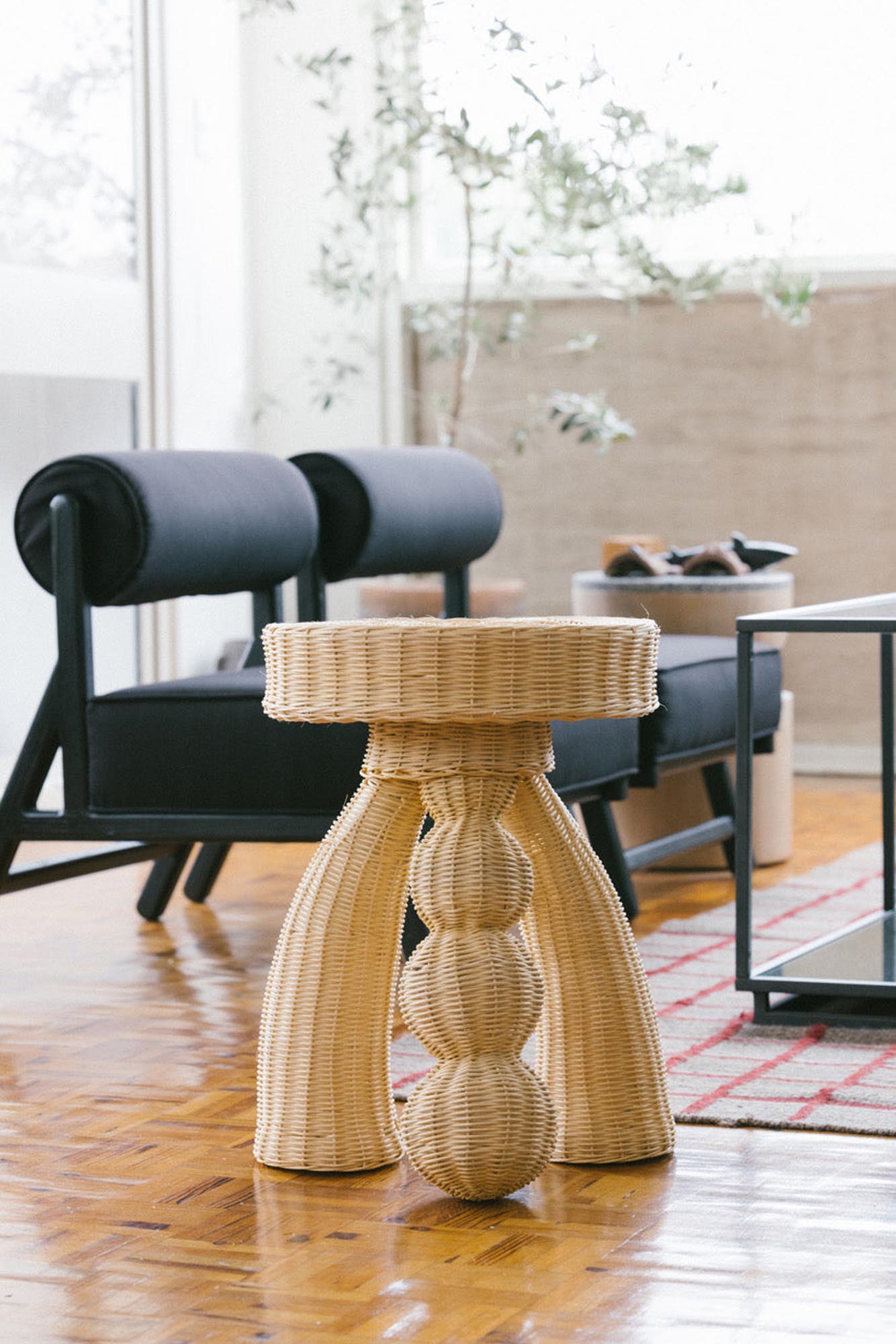 Pupa Side Table