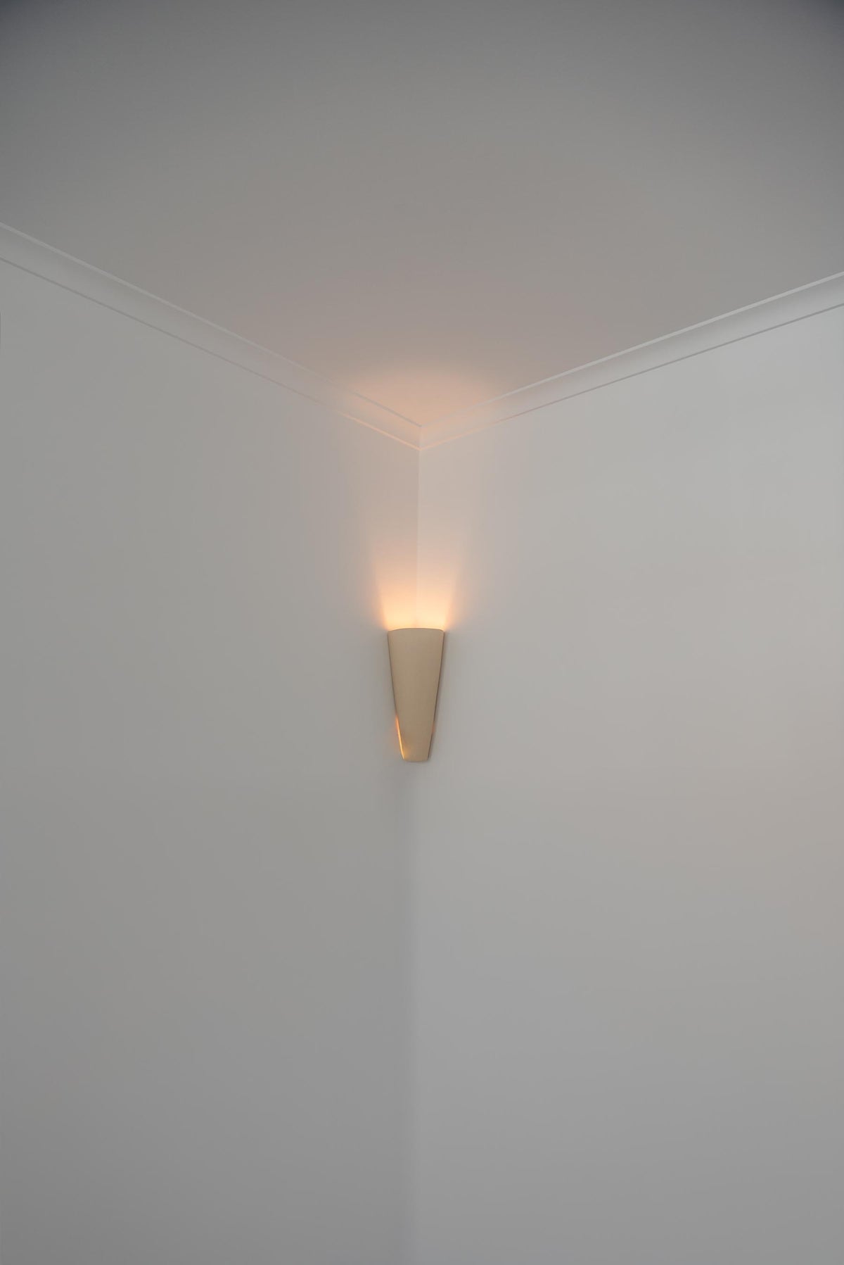 Still Lines Sconce