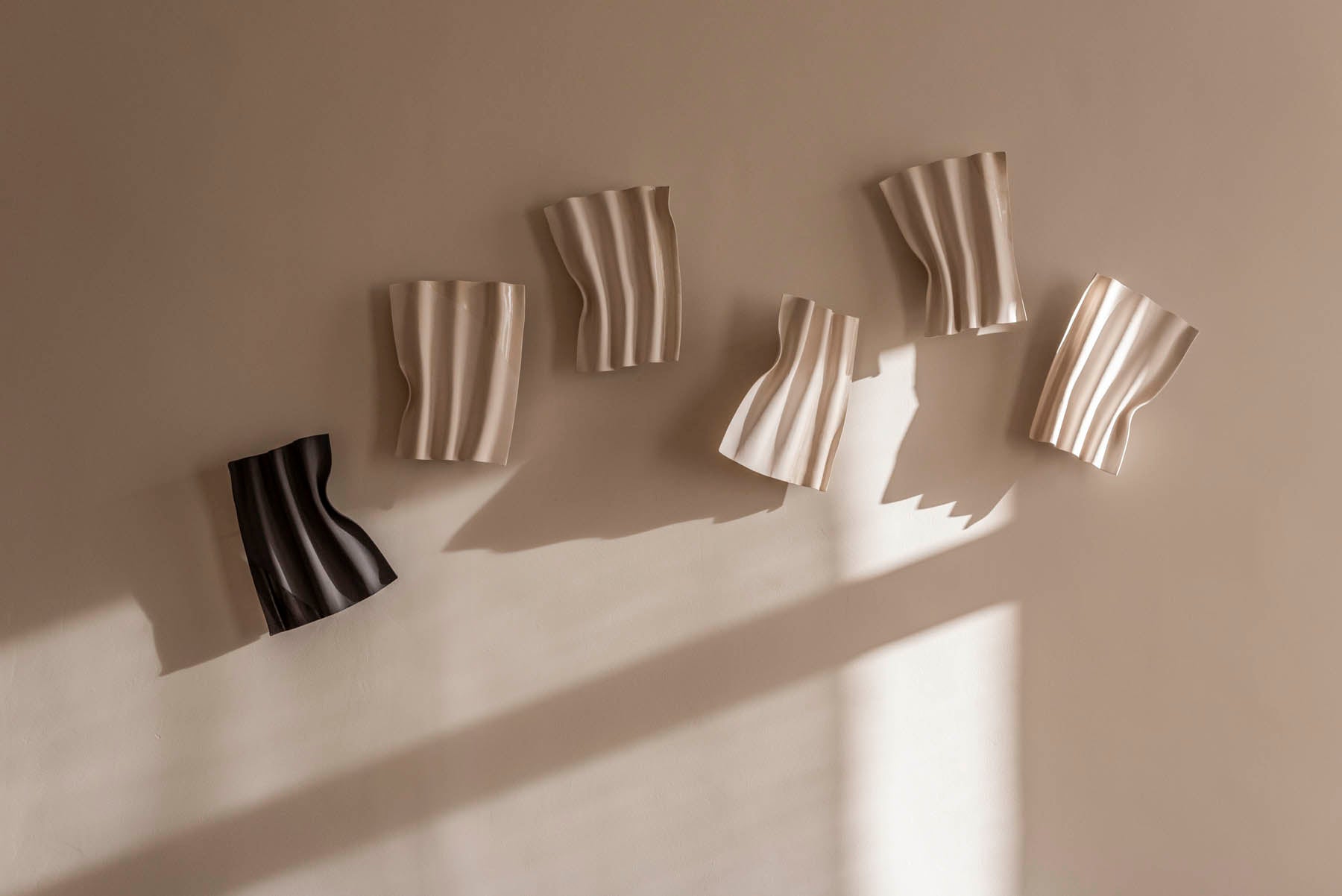Drape Wall Lamp