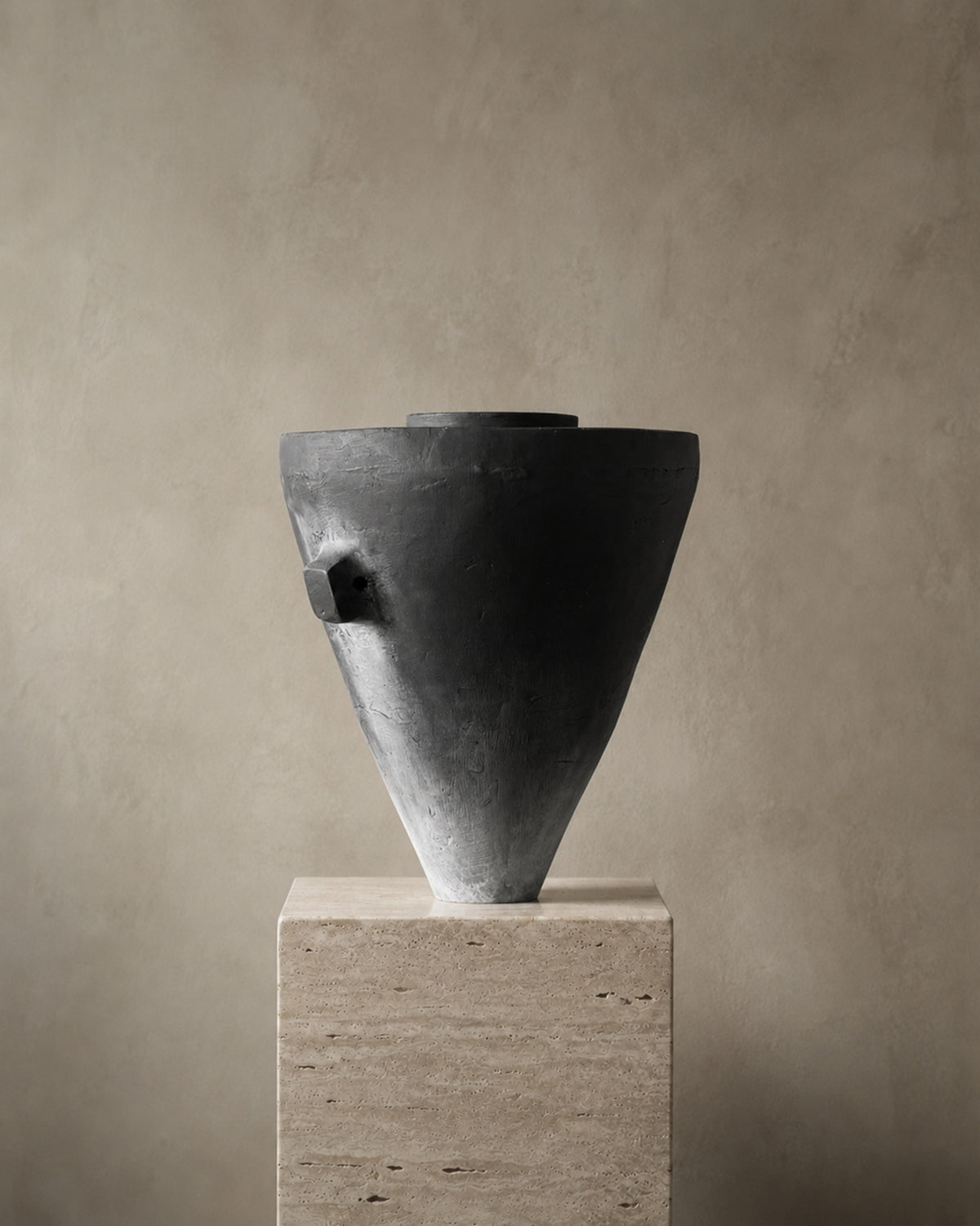 Elaros Vase