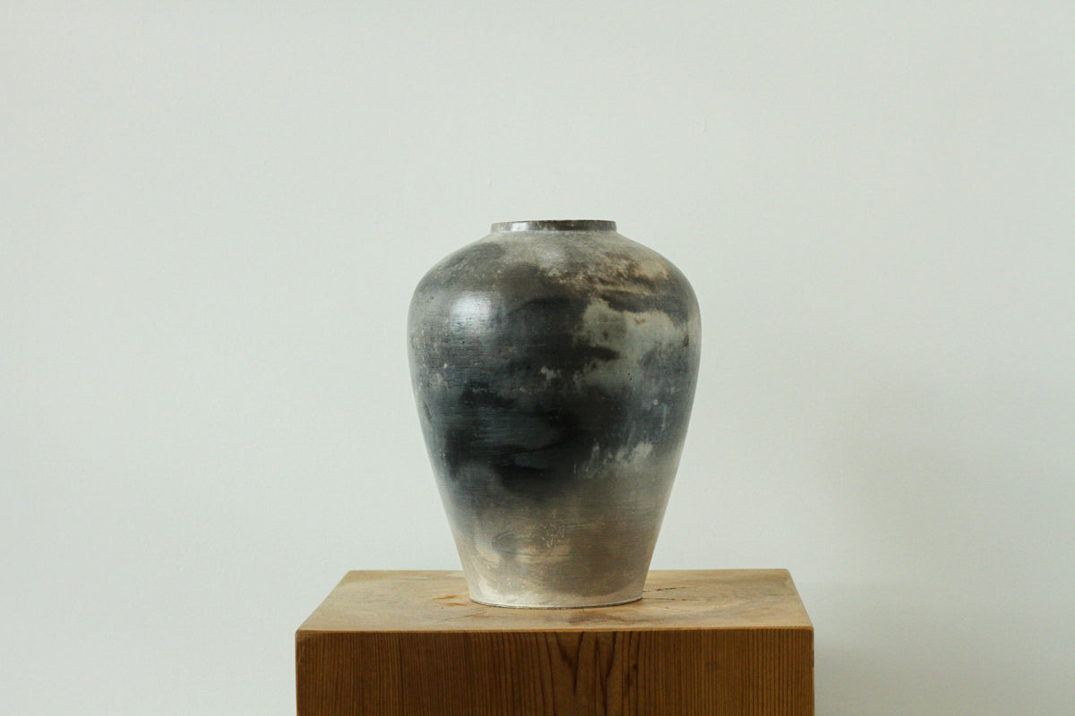 Sawdust-Fired Vase 061