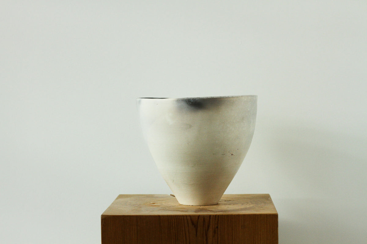 Sawdust-Fired Vase 068