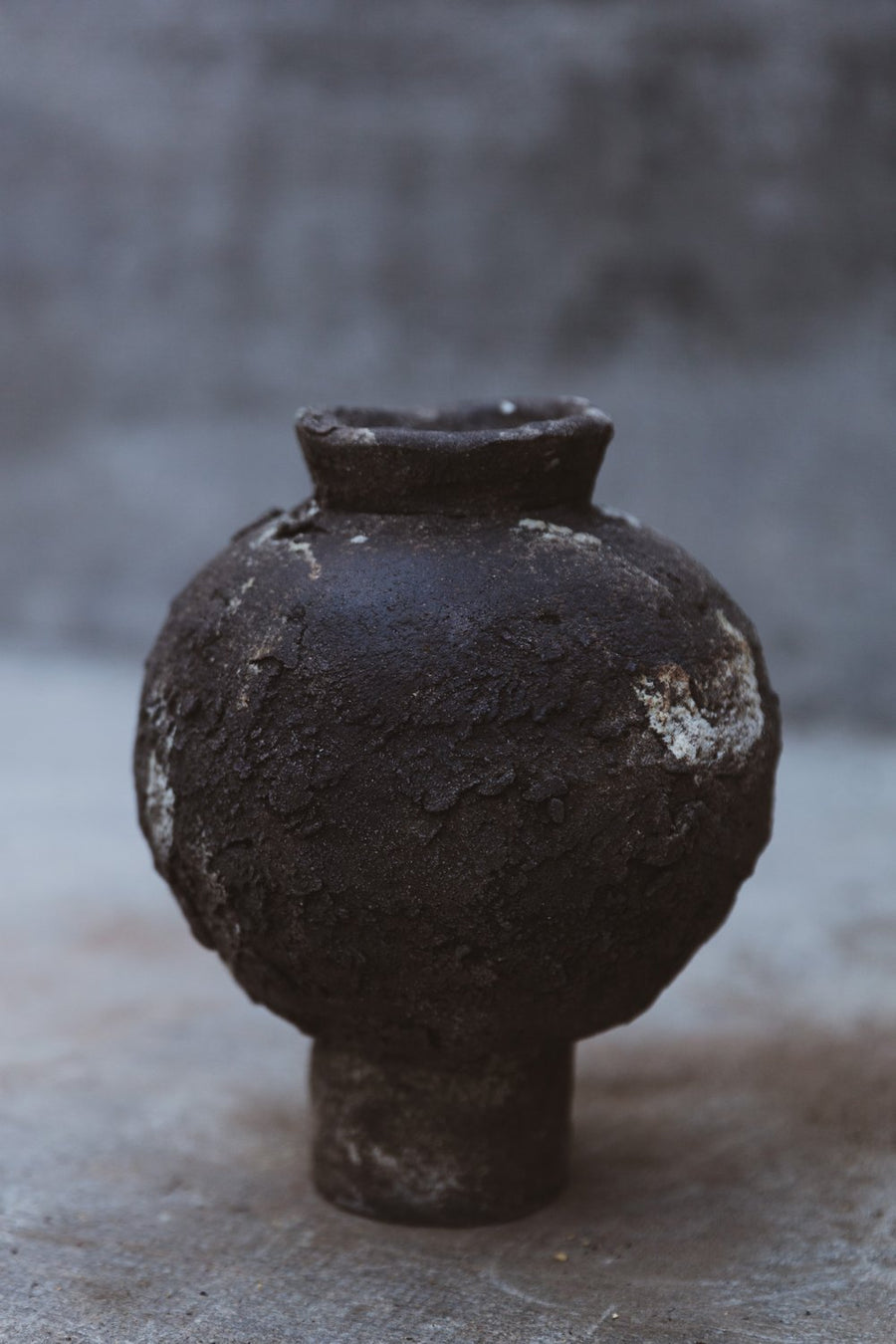 Moon Jar 2 — detail view 3 | Ilona Golovina