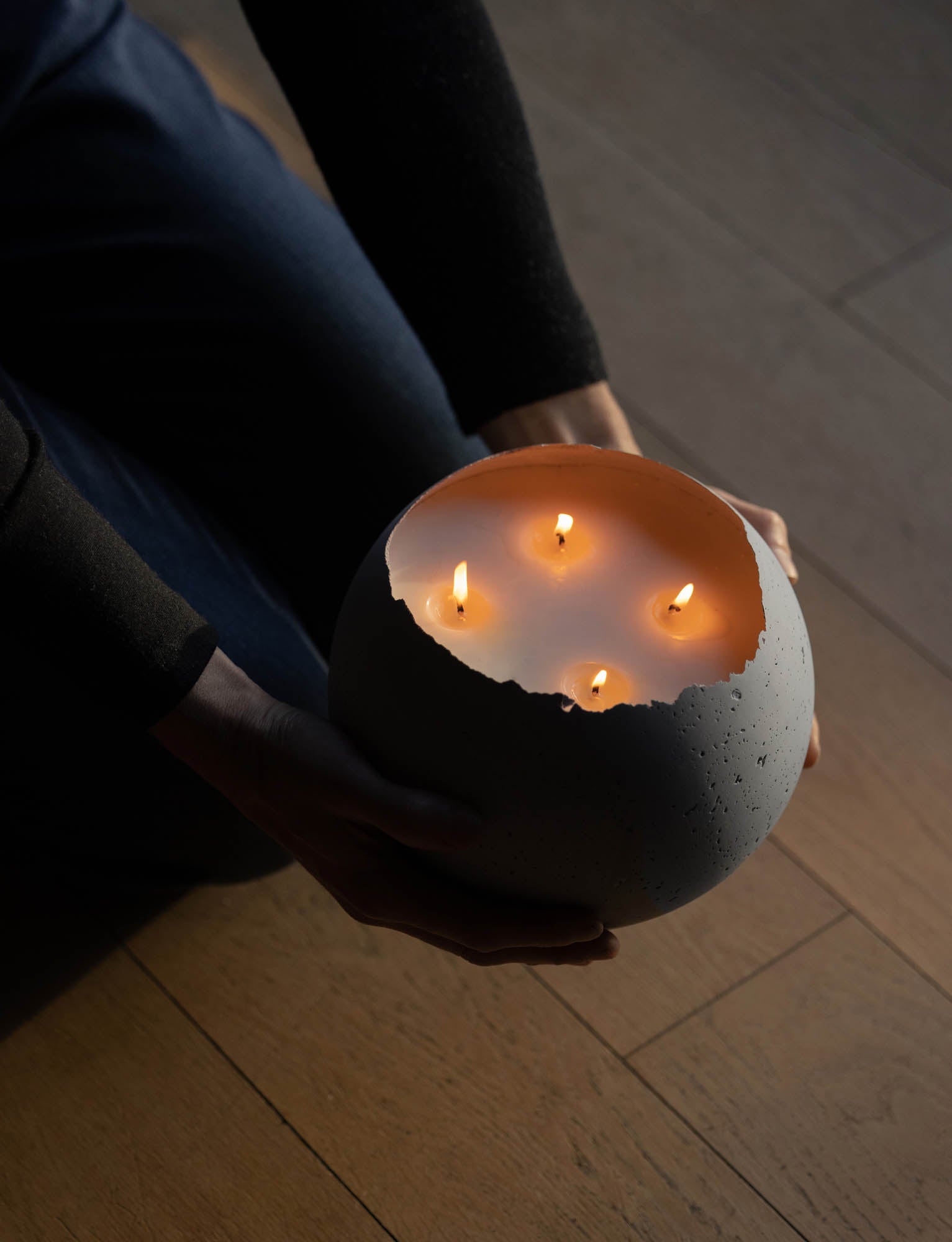 Orbis Concrete Candle