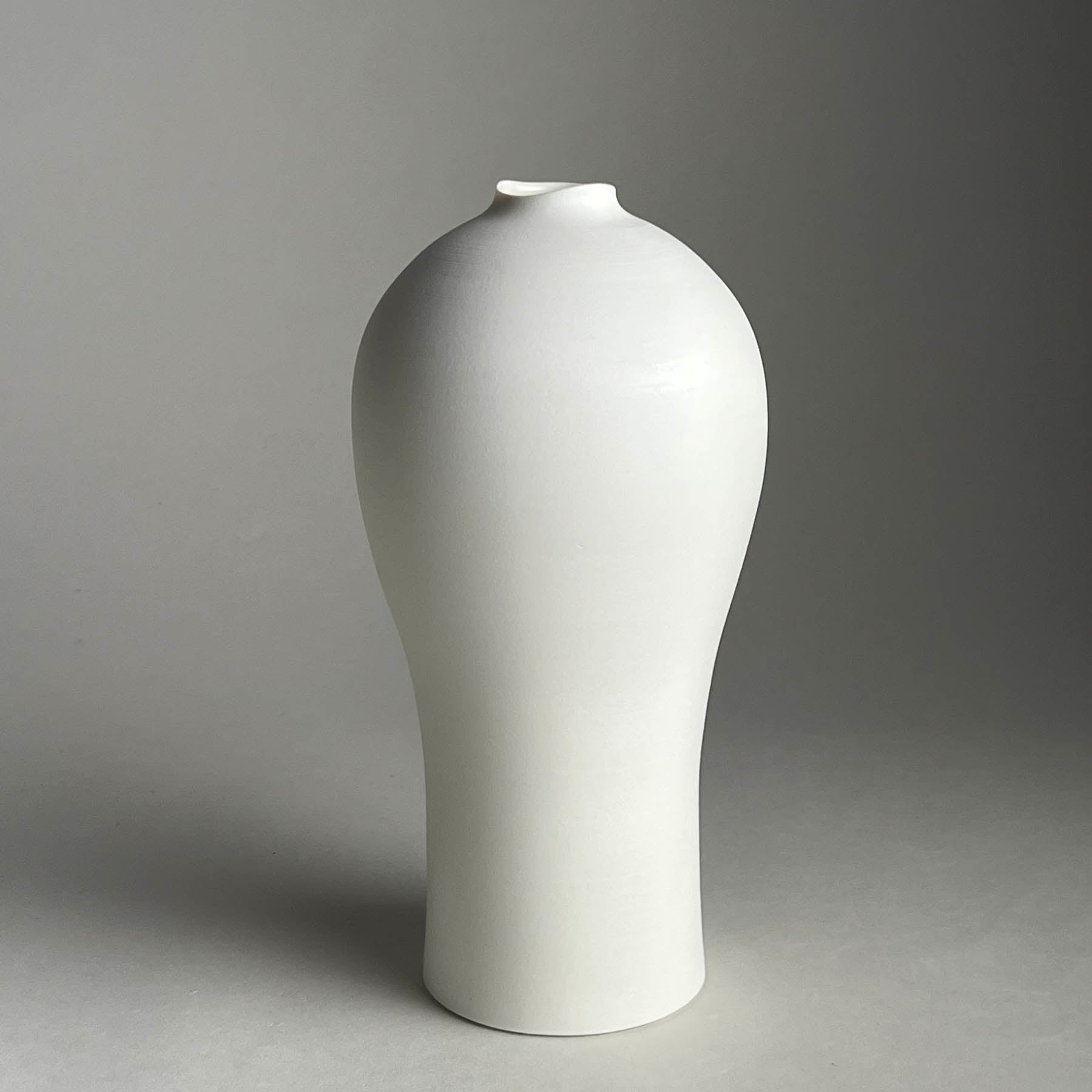 Porcelain Vessel 03