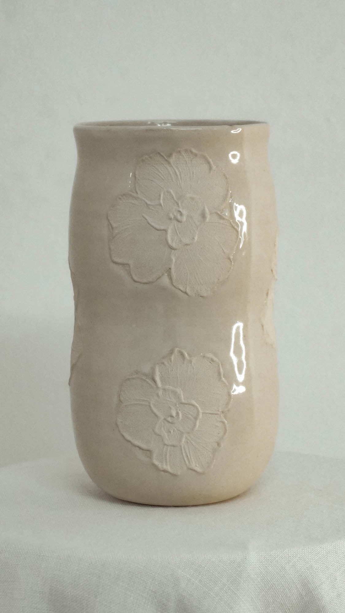 Glossy Rosetta Vase